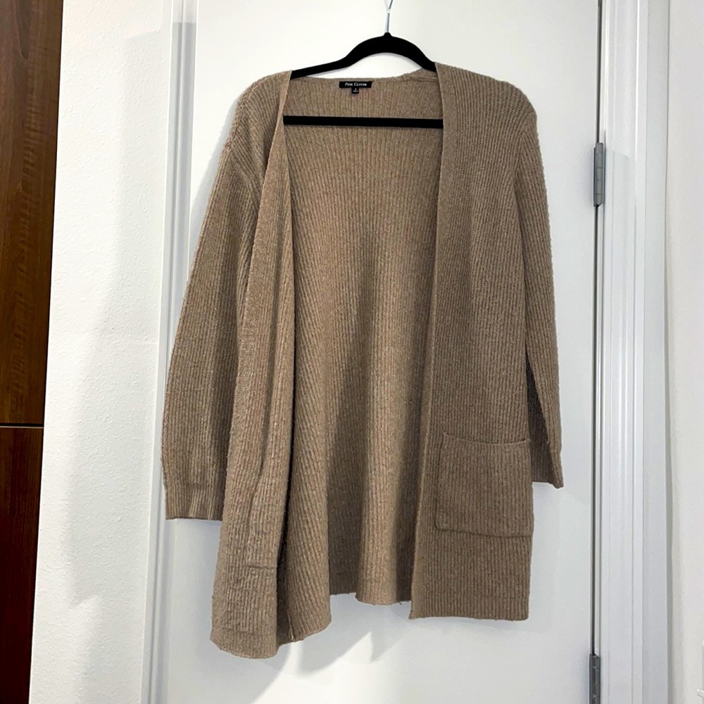 Womens Small Pink Clover Beige Sweater